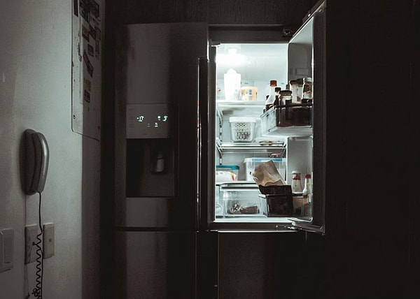 7. Когда вы вернетесь домой, то вся еда, которая была у вас в холодильнике, будет там же на месте