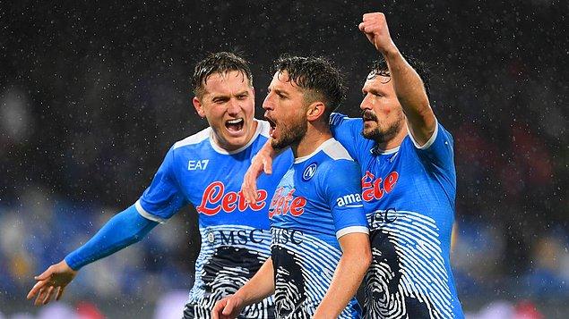 Maçtan 4-0'lık galibiyet ile ayrılan Napoli, ligde 2 maç aradan sonra galip gelmeyi başardı ve liderliğini sürdürdü.