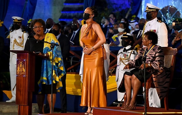 Rihanna'nın Ulusal Kahraman İlan Edilmesi