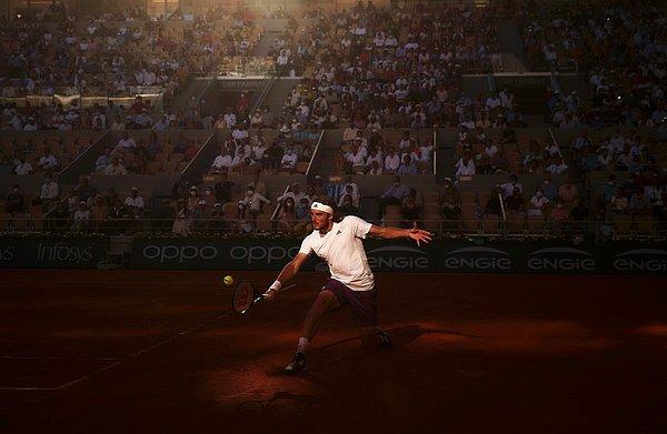 63. Julian Finney'den Stefanos Tsitsipas, 13 Haziran'da Paris'te Sırp Novak Djokovic ile final maçını oynuyor.