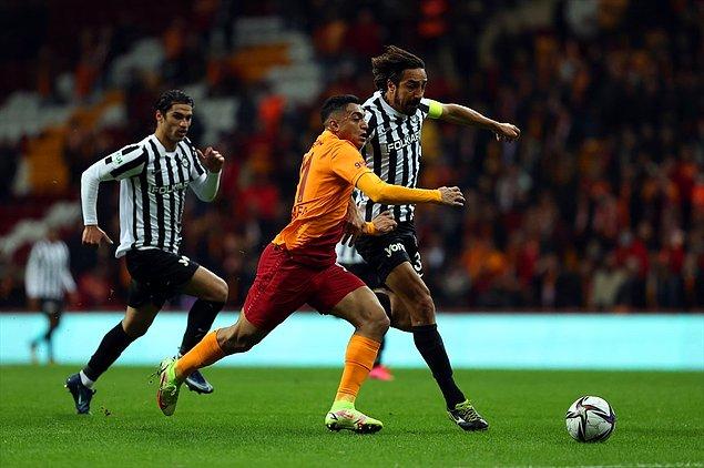 Galatasaray , Süper Lig 'in 15. haftasında 7 maçtır kazanamayan Altay'ı ağırladı.