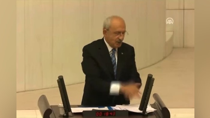 Kılıçdaroğlu'nun Meclis Konuşmasındaki El Hareketi Olay Oldu