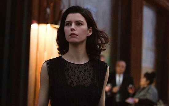 Beren Saat'in Olaylı Gecesi! Alkolü Fazla Alınca Ayakta Bile Duramadı...