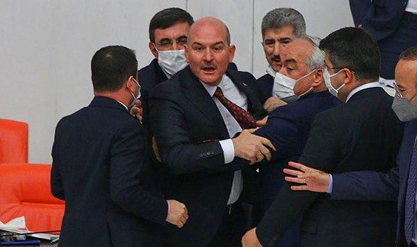 İçişleri Bakanı Soylu CHP'li Özel'in üzerine yürüdü