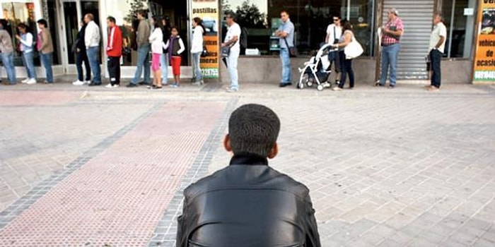 Gençlerin Oyu İşsizlik ve Eğitim Sorunlarına Yönelen Partilere: AKP Tercihleri Arasında Yok