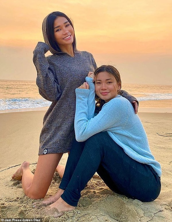 Мейлани регулярно спрашивает у матери совета о свиданиях, и в прошлом пара ходила на двойное свидание.