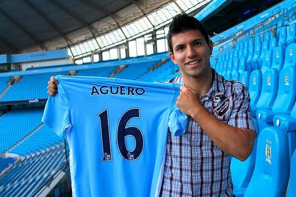 2011 yılında ise efsaneleri arasına gireceği ve tarihe geçeceği Manchester City'ye 40 milyon euro bedelle transfer oldu.