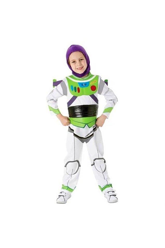 3. Buzz Lightyear kostüm de çok tatlı...