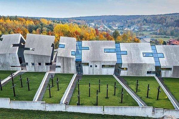 2. Polonyalı Köylülerin Şehitlik Anıtları - Nizio Uluslararası Tasarım