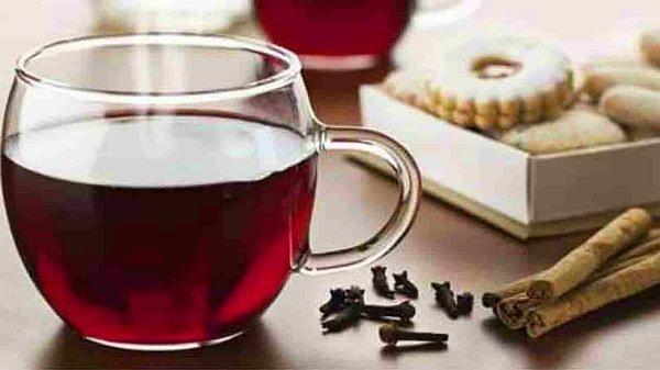 3. Karanfilin çayı lezzetli ve faydalı yönleriyle dikkat çekmektedir!