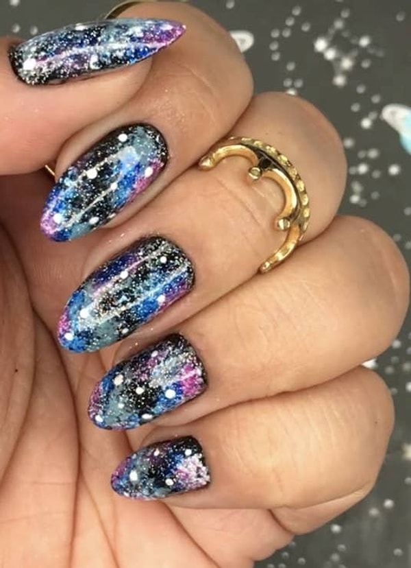 6. Будете делать "Галактический маникюр"?