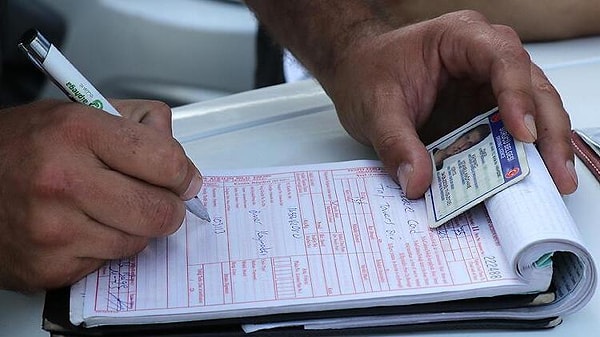 Hastaneye götürülmek üzere araçta yaralı taşınıyorken trafikte hız sınırı ihlali yapılması durumunda ceza kesilemez.