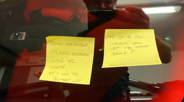 "Sevgili komşum, ben Nico Rosberg. 2016 Formula 1 şampiyonuyum. Ölmeden önce yapılacaklar listemde F40'ı sürmek var. Seninkini kullanabilir miyim?"