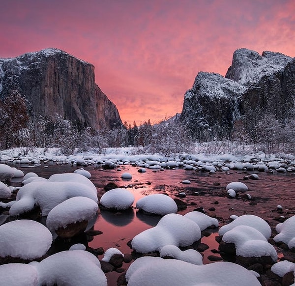 6. Yosemite, Kaliforniya'da unutulmaz gün doğumu.😍