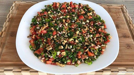 Gavurdağ Salatası Nasıl Yapılır? Gavurdağ Salatası Tarifi…