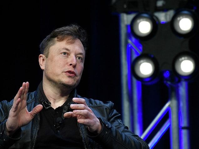 ABD Menkul Kıymetler ve Borsa Komisyonu verilerine göre Musk 934 bin 90 adet hisse daha sattı. Bu satışla birlikte Musk toplam yaklaşık 16.4 milyar dolarlık satış yaptı.