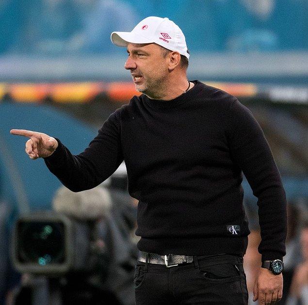 Konyaspor karşısında alınan mağlubiyetin ardından Beşiktaş yönetimi, teknik direktör çalışmalarına başladı.
