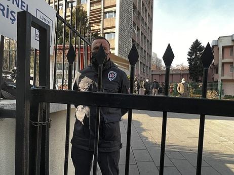 Kılıçdaroğlu’nun Ziyareti Öncesi MEB’in Kapısına Zincirli Kilit