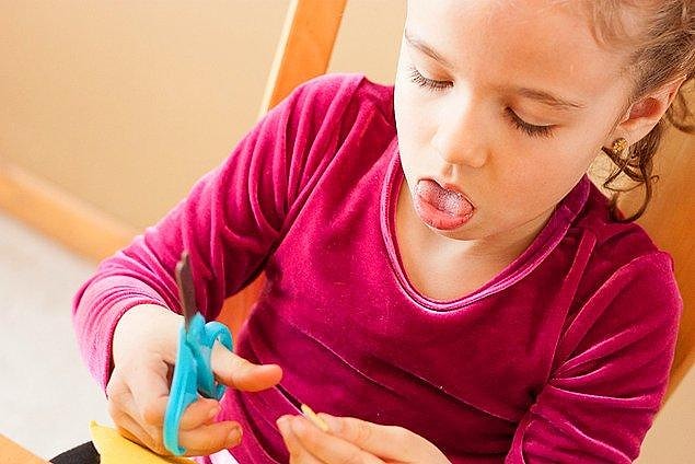 El becerisine gönderilen nöronlar sinir dokusuna fazlalık olacak kadar aktif olurlar.