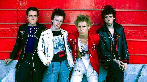 The Clash - Red Angel Dragnet