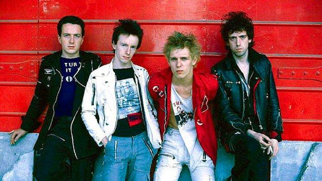 The Clash - Red Angel Dragnet