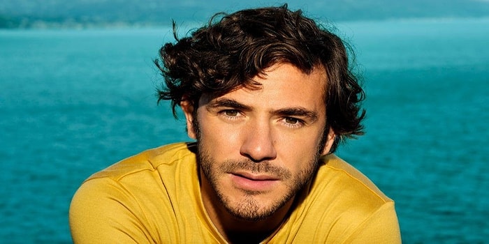 Aşk Şarkılarını Yeni Nesile Sevdirmeyi Başaran İngiliz Müzisyen Jack Savoretti'nin İçinizi Isıtacak 14 Şarkısı