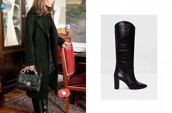 6. Siz de siyah paltonuzu şık bir siyah topuklu çizme ile tamamlayabilirsiniz!👌