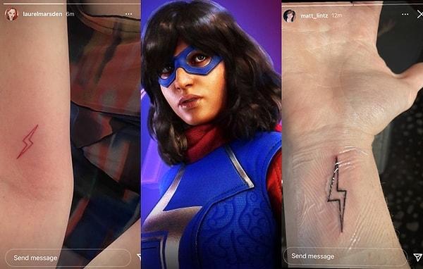 15. 'Ms. Marvel' dizisinin yıldızları Yasmeen Fletcher, Laurel Marsden ve diğer 10 oyuncu ve ekip çalışanı birer simge olarak şimşek sembolünü dövme yaptırmışlar.