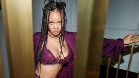 Rihanna, İç Çamaşırı Markası 'Savage X Fenty'nin Yeni Yıl Tasarımları İçin Verdiği Pozlarla Nefesleri Kesti