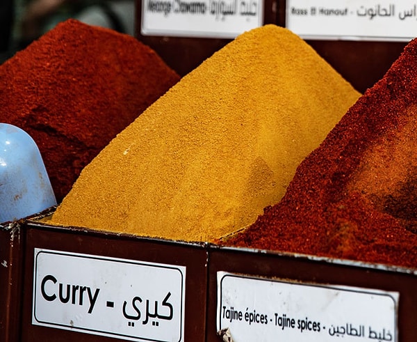 5. Всю свою жизнь я думал, что карри - это отдельная специя, но на самом деле карри - это просто смесь многих специй.