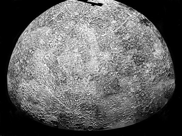 Merkür (Ay ilk 11 günü Yay, sonrasında Oğlak Takımyıldızı'nda, ortalama parlaklığı -0,16 ile -0,52 kadir arasında değişiyor.)