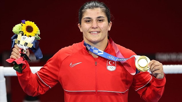 40. 7 Ağustos - Tokyo Olimpiyat Oyunları'nda boksta kadınlar 69 kiloda Busenaz Sürmeneli, altın madalya kazandı.