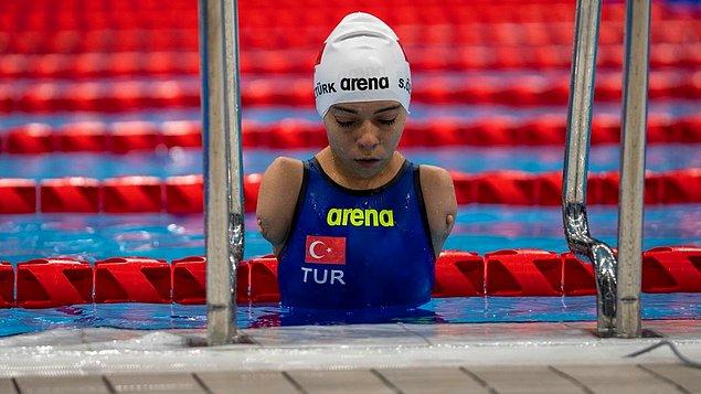 49. 30 Ağustos - 2020 Tokyo Paralimpik Oyunları yüzmede kadınlar 50 metre sırtüstü S5 kategorisinde Sevilay Öztürk, bronz madalya alarak Türkiye'ye bu branşta tarihinin ilk madalyasını kazandırdı.