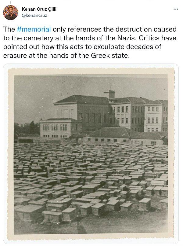 Anıtta yalnızca Nazilerin mezarlıkta neden olduğu yıkımdan bahsediliyor.