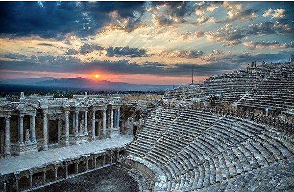2. Pamukkale- Hierapolis Antik Tiyatro