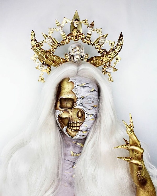 4. Золотой череп