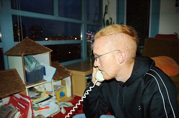 7. Ваш партнер больше не является первым человеком, которому вы звоните, когда у вас случилось большое событие/трагедия