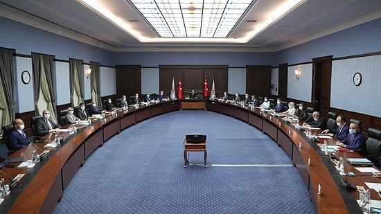 AKP MYK Bugün Toplanıyor: Masada Hangi Konular Var?