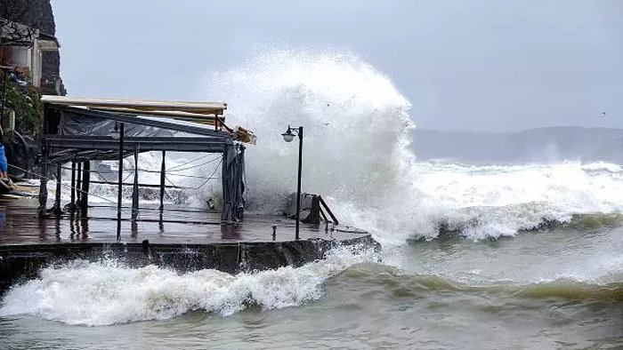 Meteorolojiden Fırtına Uyarısı: Marmara’da Kar Bekleniyor