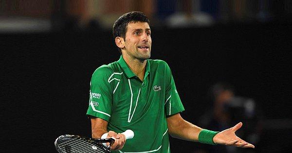 Sezonun ilk Grand Slam turnuvası Avustralya Açık'a katılmak üzere gittiği Melbourne'de ülkeye giriş vizesi iptal edilen ve sığınmacıların tutulduğu otele yerleştirilen tek erkekler dünya bir numarası Novak Djokovic, maçlara çıkabilmek için dava açmıştı.