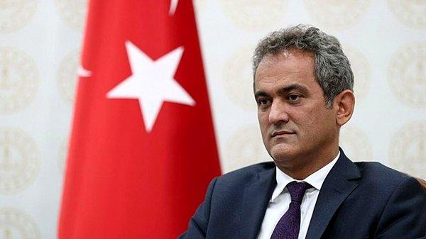 9. Milli Eğitim Bakanı Mahmut Özer, Kılıçdaroğlu’nun MEB ziyareti ve mülakatlarla ilgili "Temelsiz iddialarla MEB’i yıpratmaya çalışmak bütün ülkeye zarar veriyor. Mülakat kanunda var. Bu bakanlığın tercihi değil" ifadelerini kullandı.
