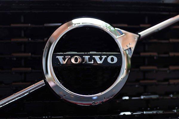 Volvo, Bohlin'in üç noktalı emniyet kemeri patentini, onu kullanmak isteyen bütün otomobil üreticilerine ücretsiz olarak sundu.