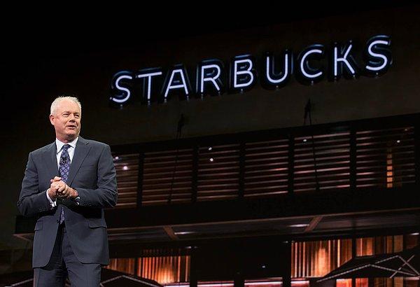 Starbucks CEO'su Kevin Johnson, geçtiğimiz yılı 14.7 milyon dolar gelirle kapattı.