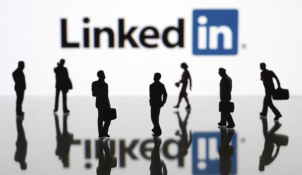 LinkedIn iş dünyası için önemli bir sosyal ağ. Platformda iş ilanları da paylaşılıyor. Bitcoin, Ethereum, Blockchain ve kripto para terimleri özelinde bir araştırma yapıldı.