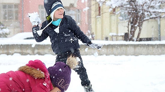 Valiliklerden Açıklama: Yarın Okullar Tatil mi? 18 Ocak Salı Hangi İllerde Okullar Tatil? Yarın Okul Var mı?