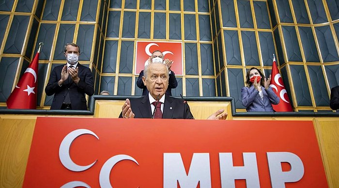 Bahçeli'den Sezen Aksu'ya Sert Tepki: 'Serçeysen Serçeliğini Bil, Sakın Kuzgunluğa Heves Etme'