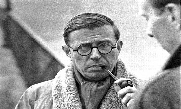 Ünlü Fransız yazar ve düşünür Jean-Paul Sartre, aşk için: ''Aşk; iki insanın bilinçlerini birleştirme çabasıdır. Boşuna bir çaba, çünkü insan kendi bilincine mahkumdur.'' demiştir.