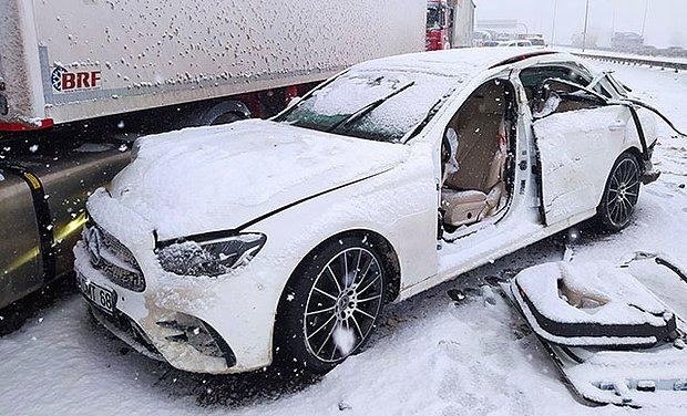 Kar Nedeniyle 20 Araç, 4 Tır Zincirleme Kazaya Karıştı: 5 Kişi Yaralandı