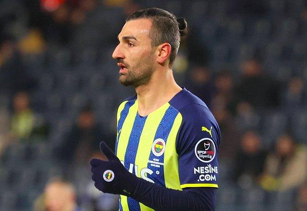 2. yarıda baskıyı arttıran Fenerbahçe, dakika 71'de Serdar Dursun ile 2-1 öne geçmeyi başardı.