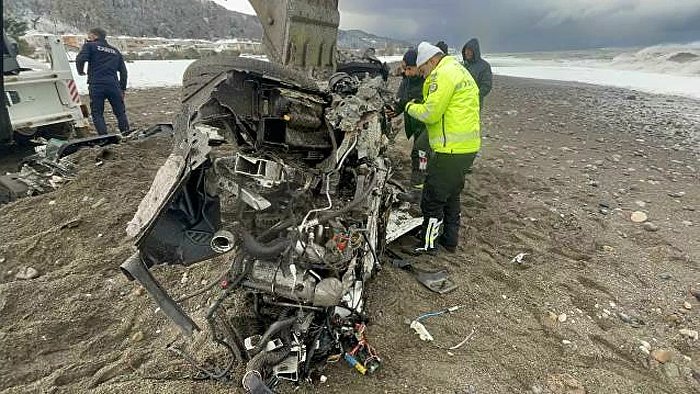 Kastamonu Bozkurt'taki Selde Kaybolan Otomobil 5 Ay Sonra Sahile Vurdu